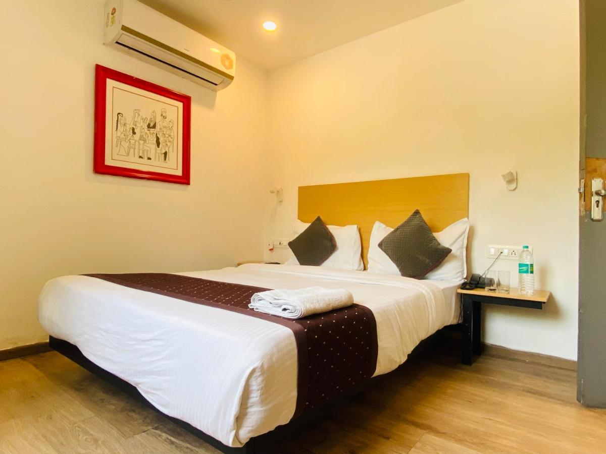 Qotel Hotel Ip Residency East Delhi Preet Vihar New Delhi Exterior photo